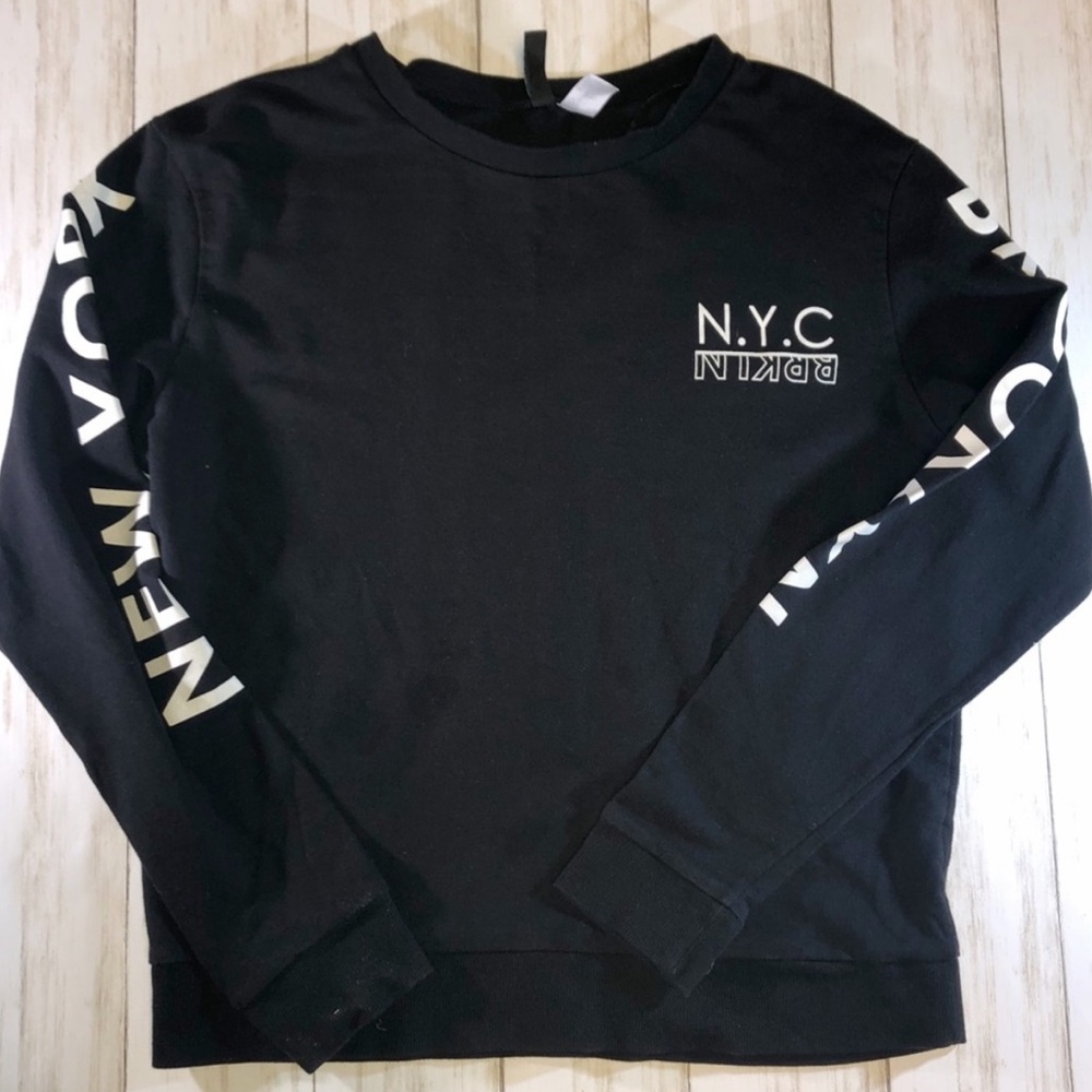 H&M Black Crewneck Sweater with White N.Y.C. Print